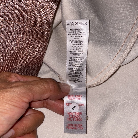 Asos Design shinny rose gold mini skirt size us.6 see photos EUC - Picture 7 of 8